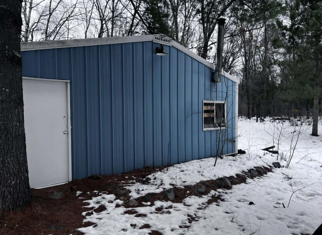 915 Fur Avenue, Springville