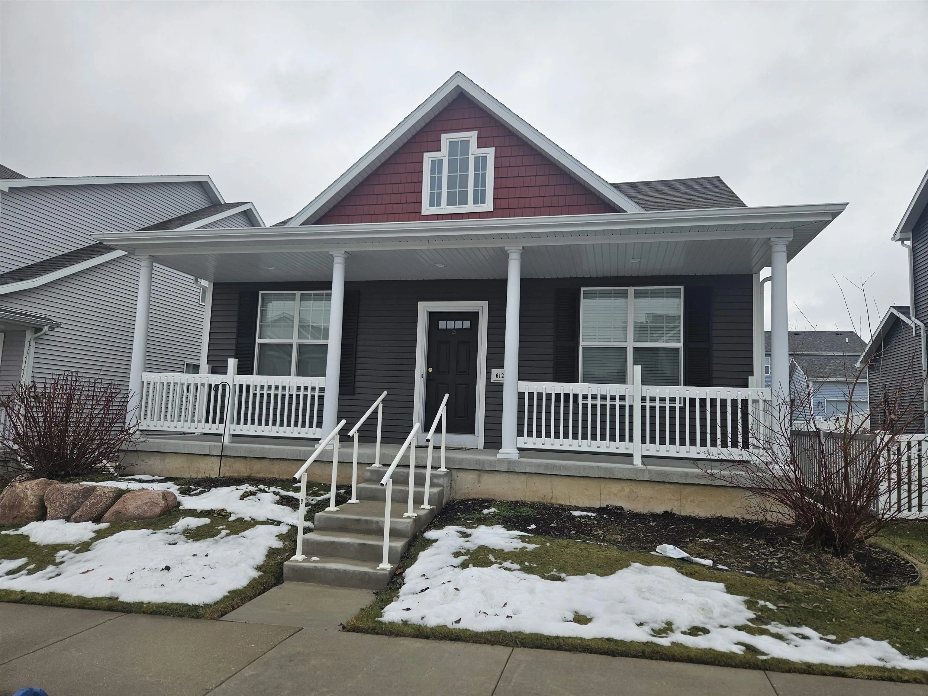 Photo of Listing #2014111