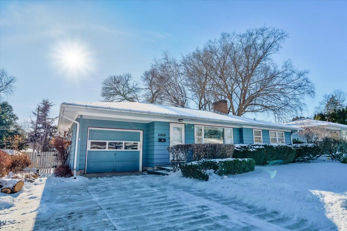 Photo of Listing #2014132