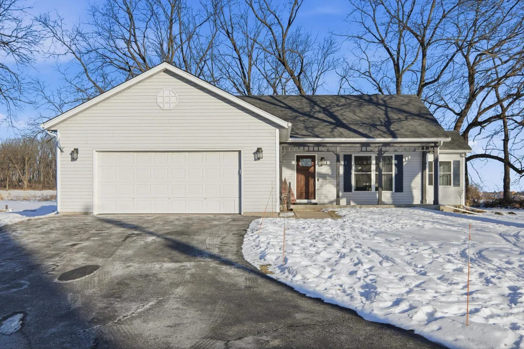 W5938 Hall Road, Leeds