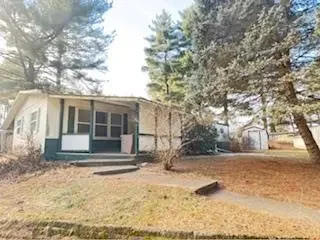 #14 - N750 Golf Road, West Point