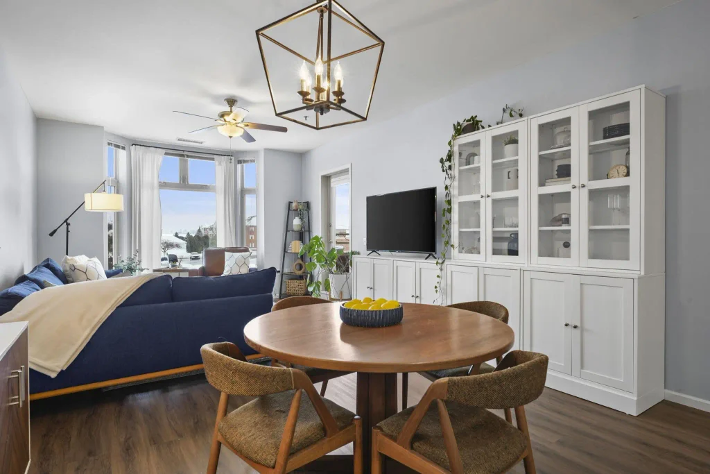 #204 - 301 Harbour Town Drive, Madison