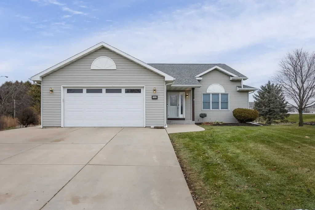 1348 Windsor Circle, Watertown