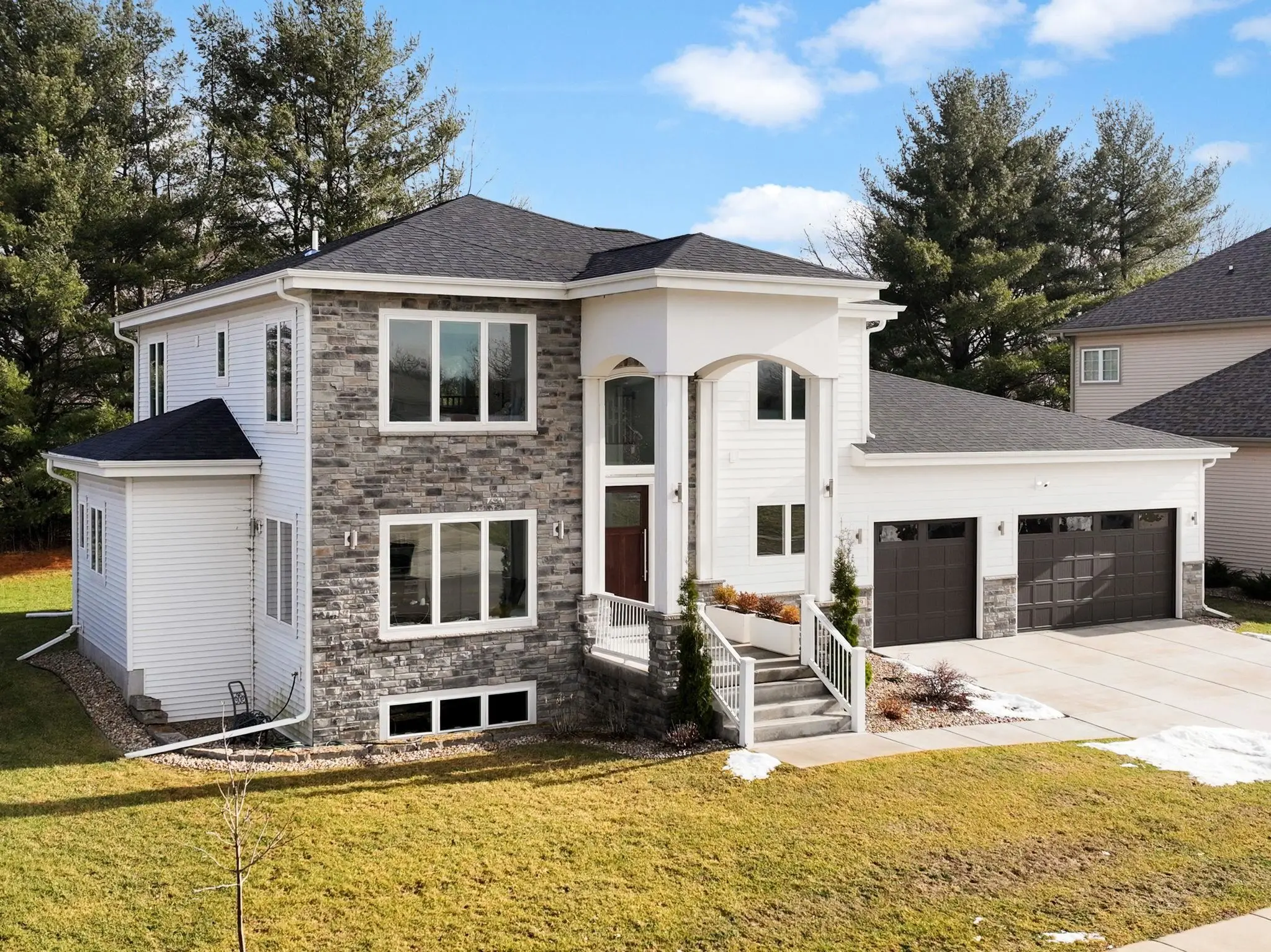 Photo of Listing #2014220