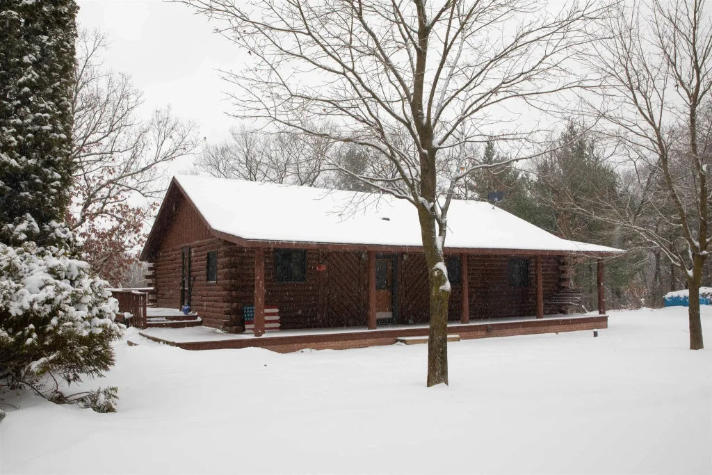 N296 4th Avenue, Coloma