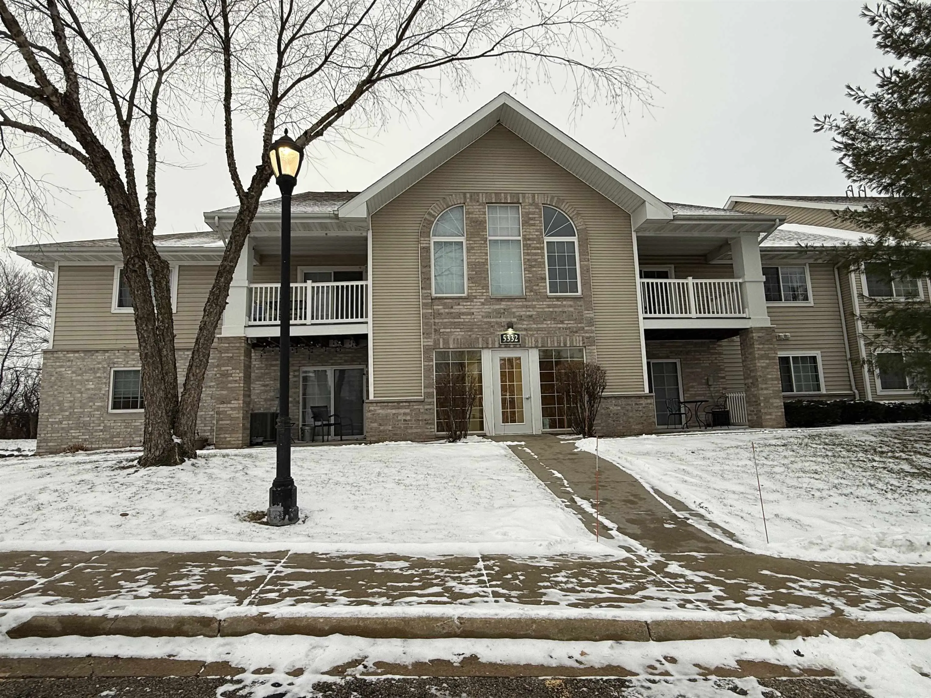 Photo of Listing #2014367