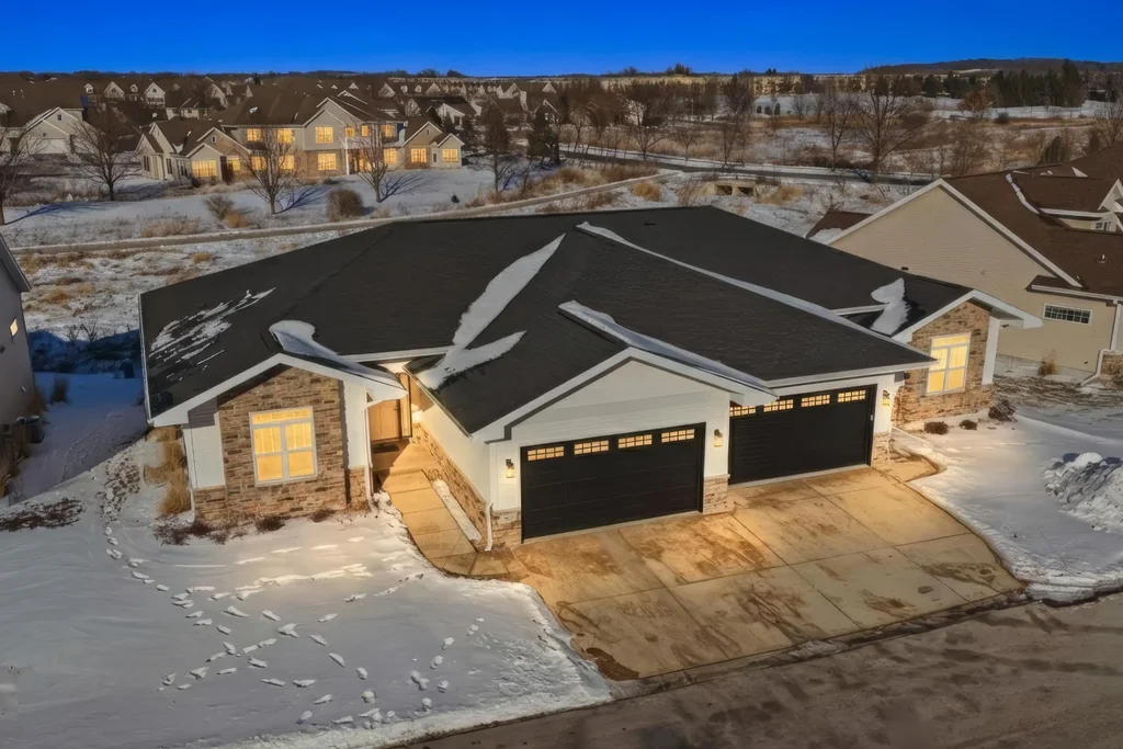 16 Prince Way, Fitchburg