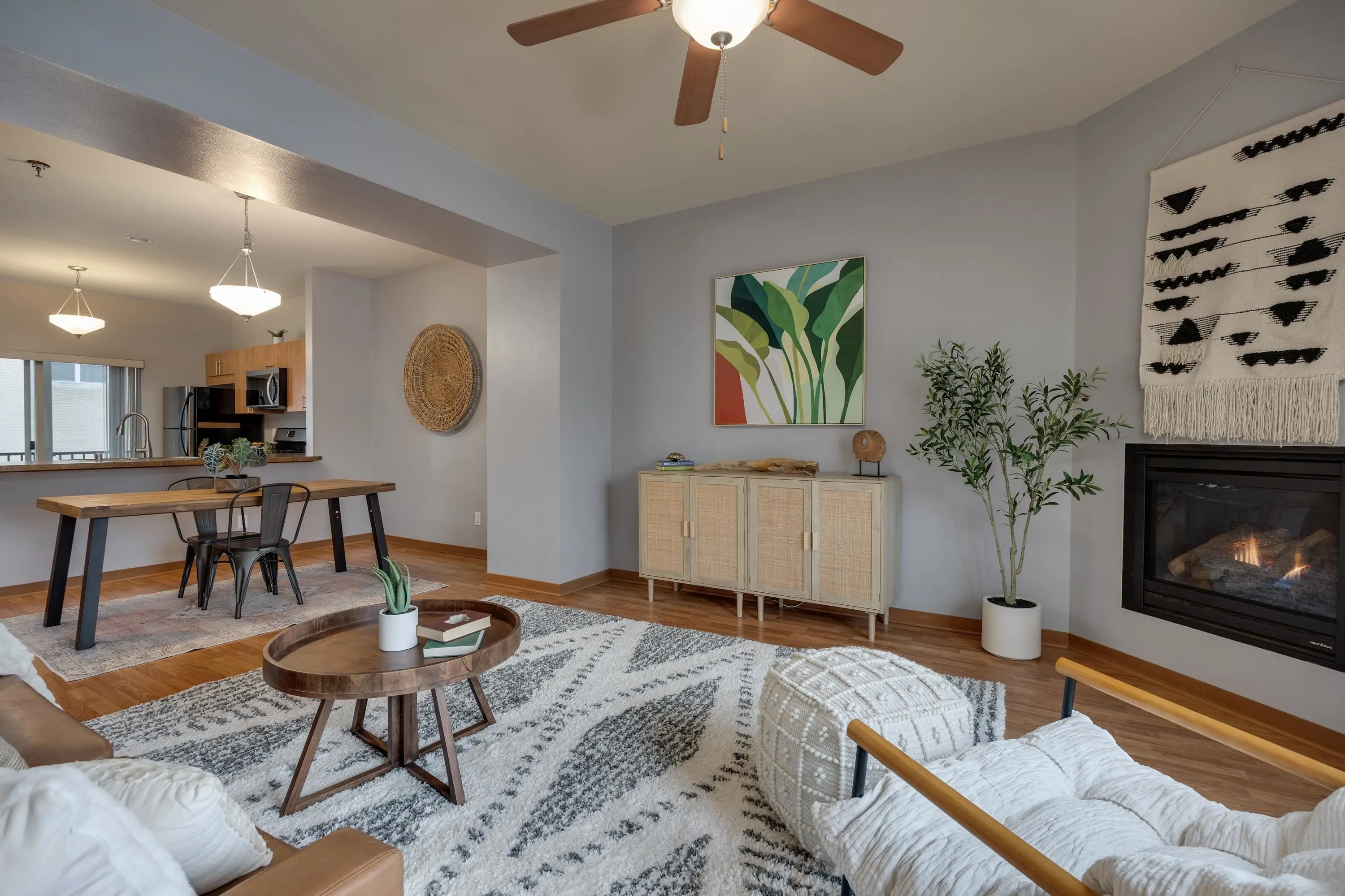 Photo of Listing #2014439