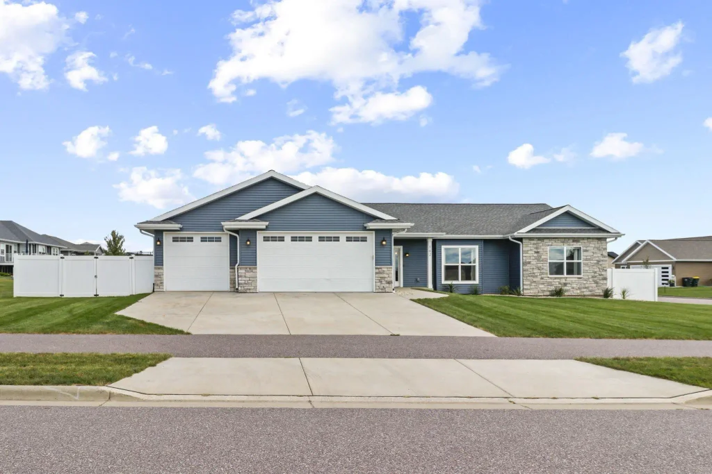 162 Chickadee Lane, Sauk City