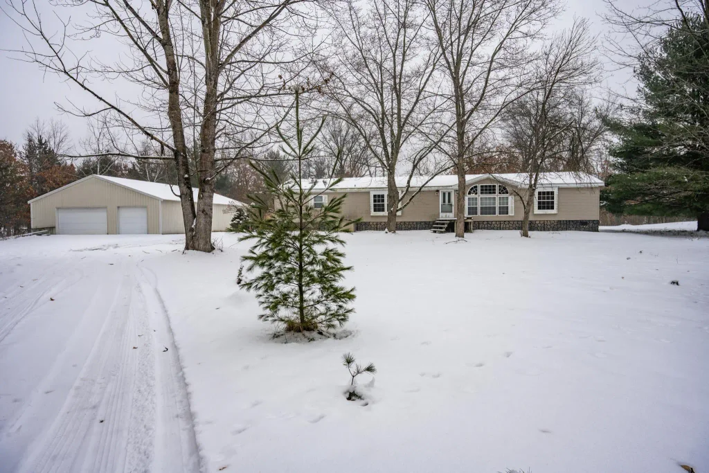 N9358 7th Avenue, Necedah