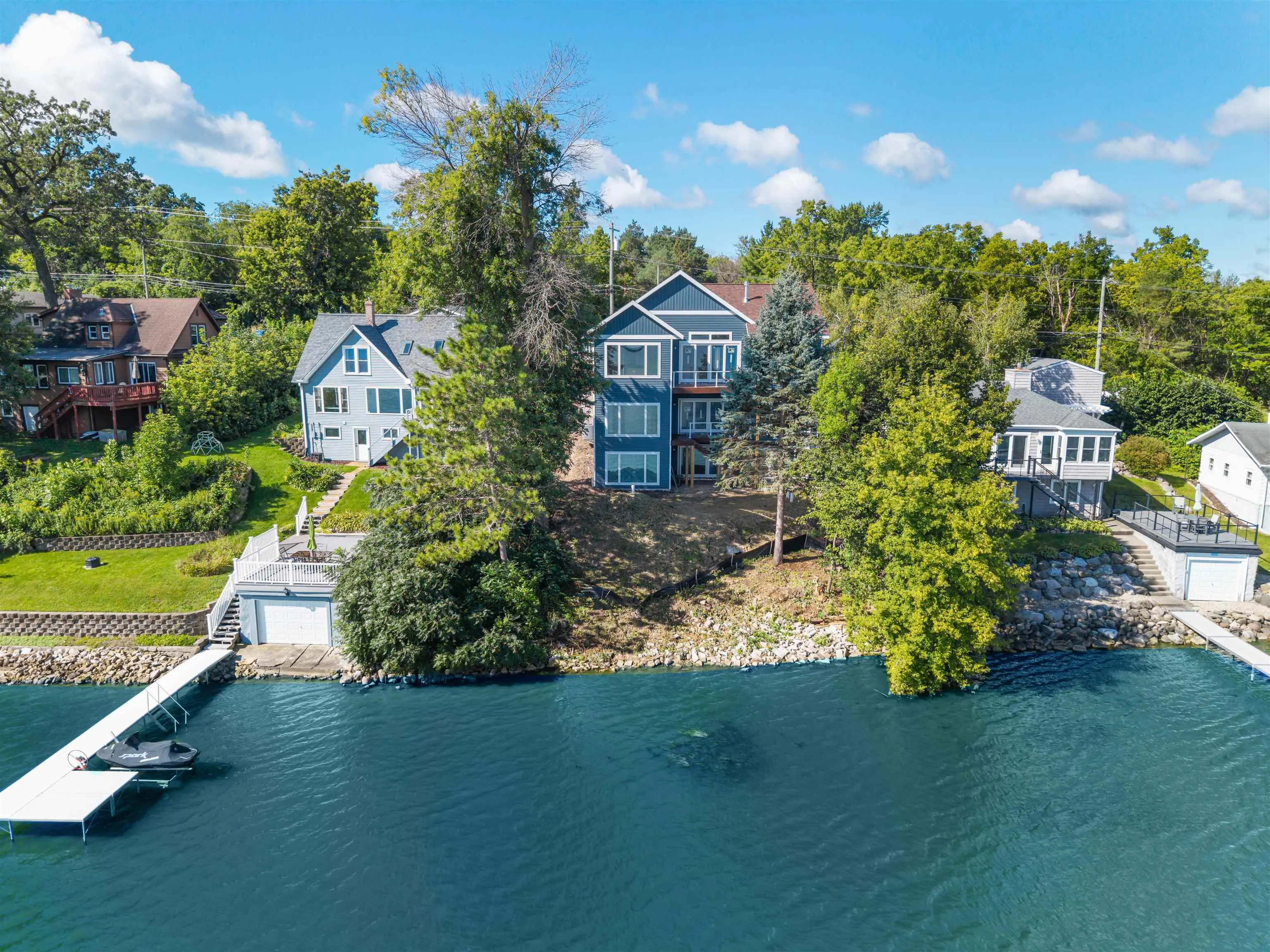 Photo of Listing #2014517