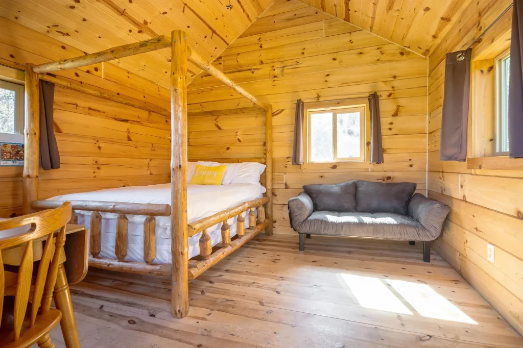 855 Us Highway 61, Readstown