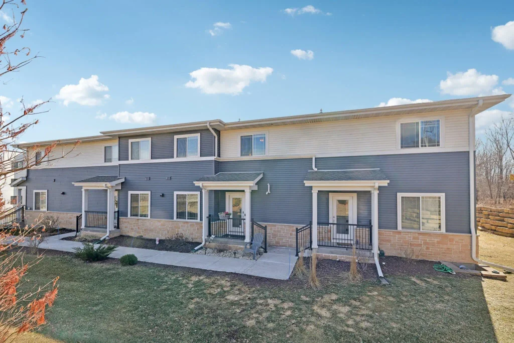 1971 N Windsor Avenue, Cottage Grove