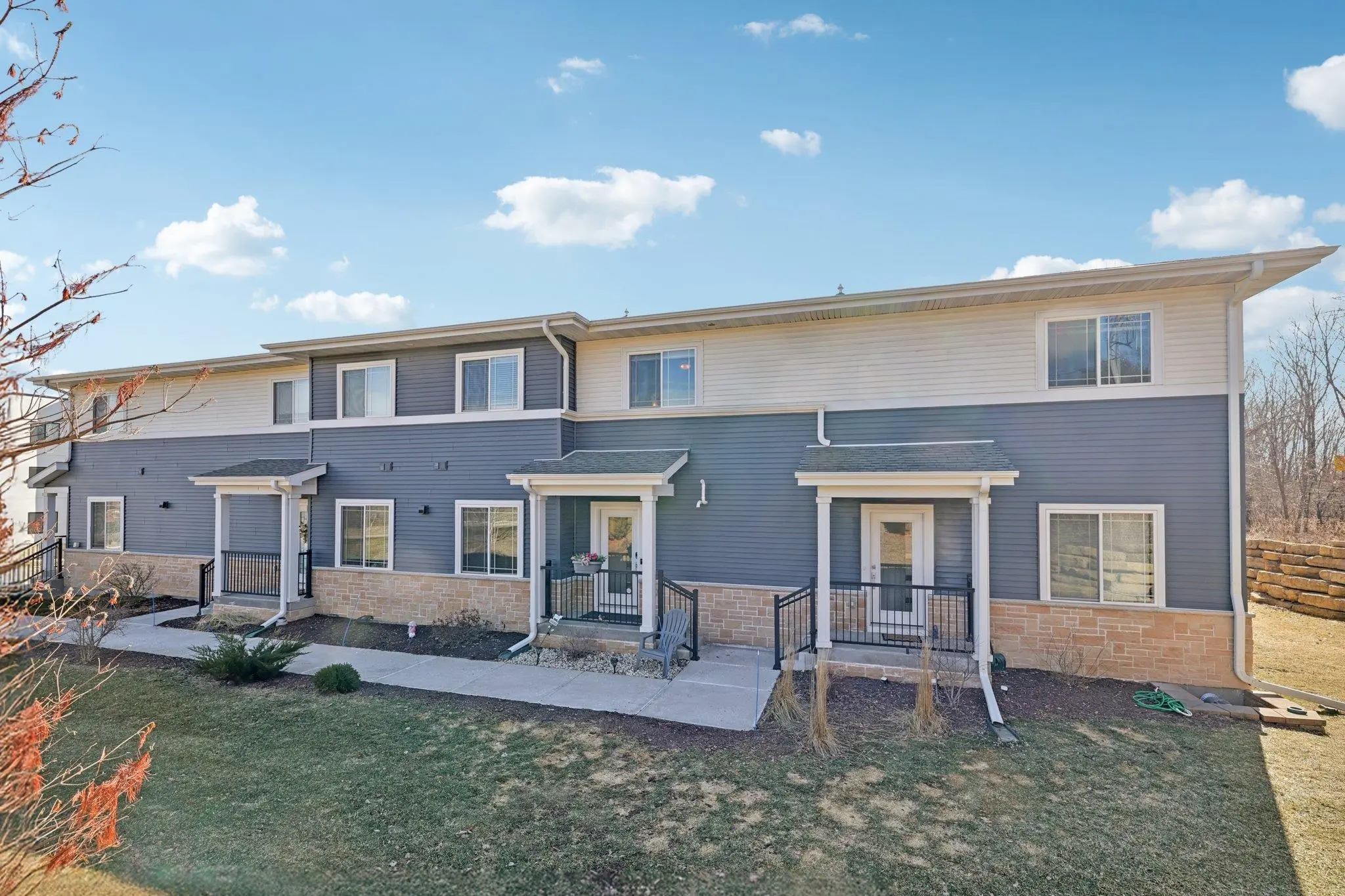 Photo of Listing #2014848