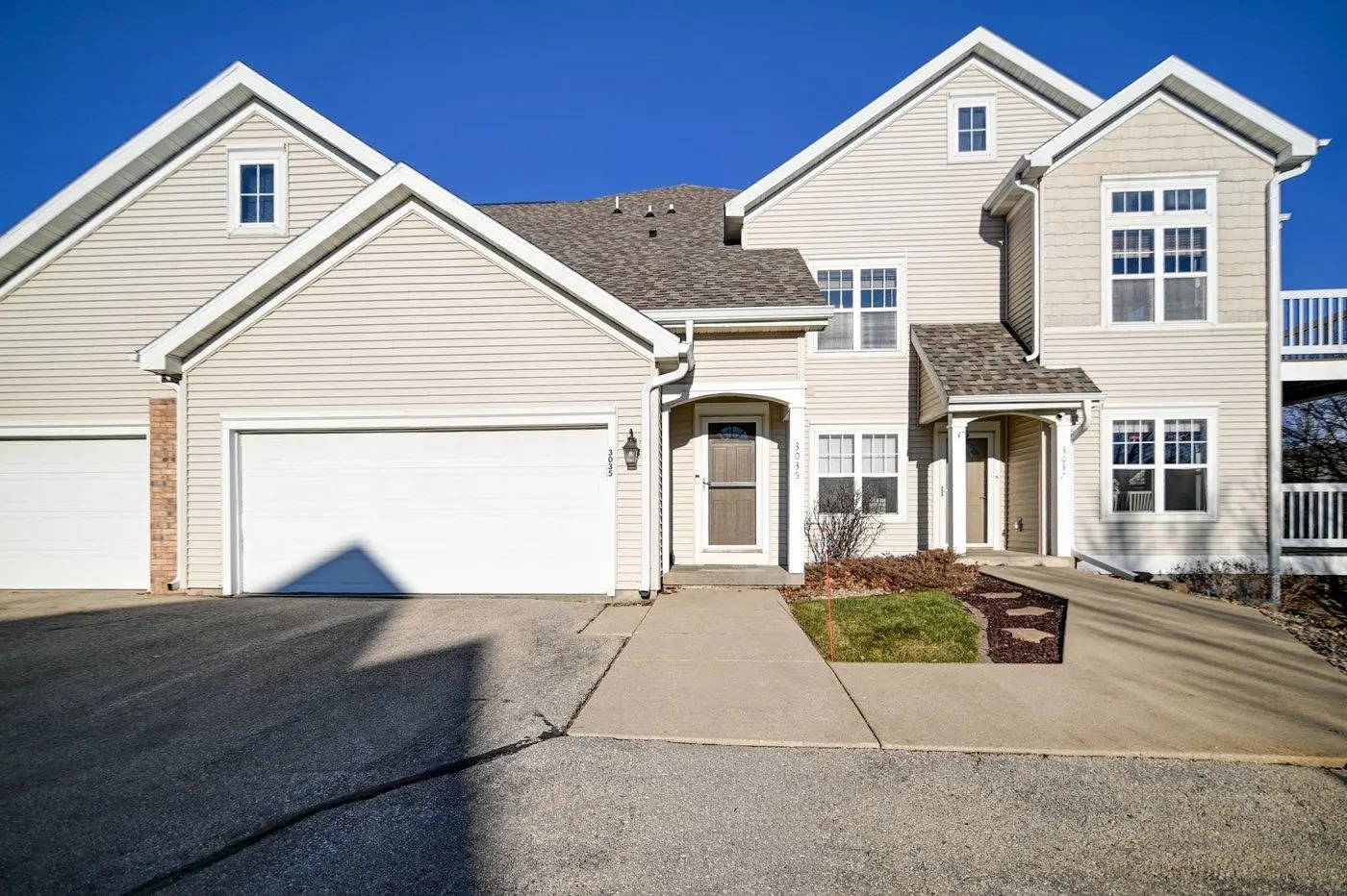 Photo of Listing #2014867