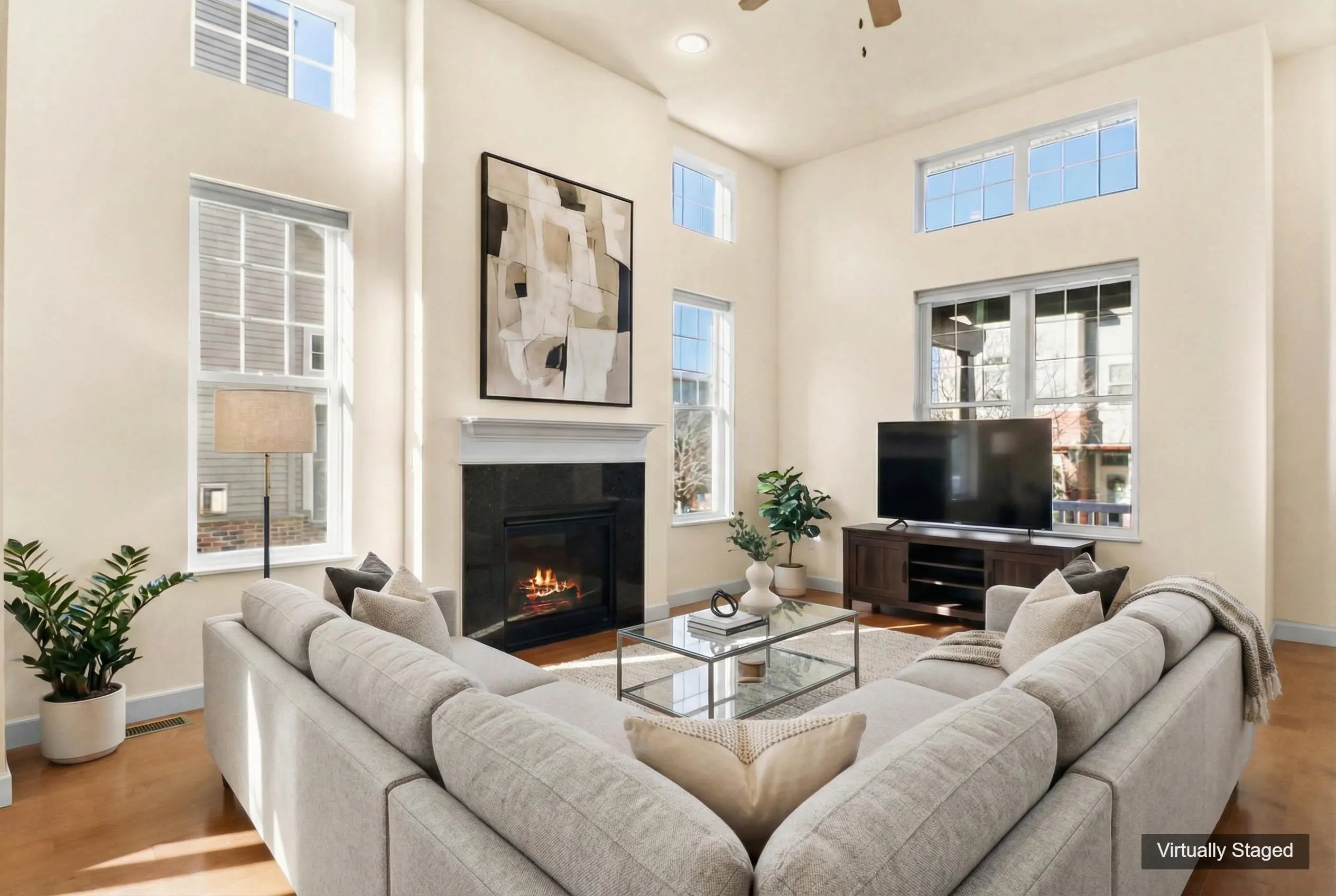 Photo of Listing #2014911