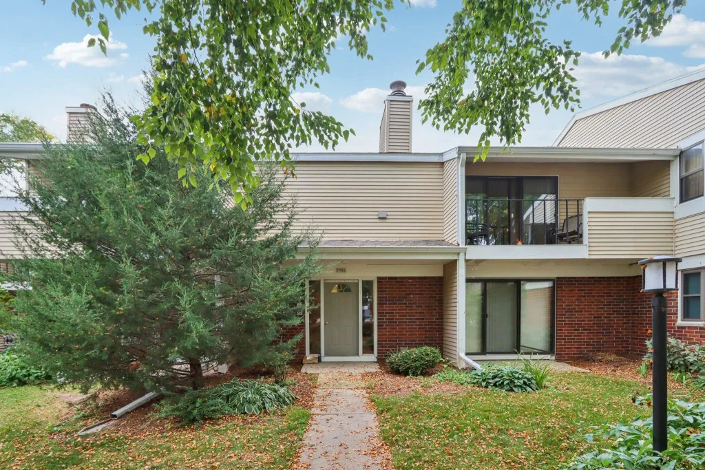 #1 - 5506 Century Avenue, Middleton