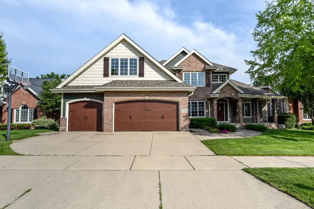 1260 Hanover Trail, Waunakee