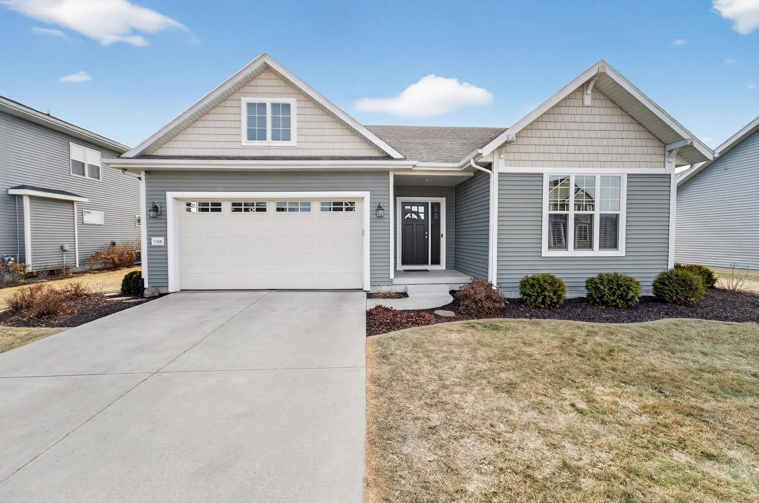 Photo of Listing #2014942