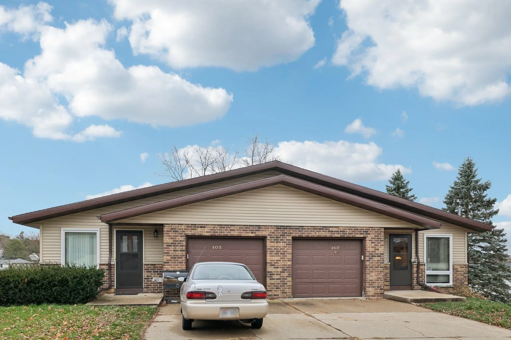 Photo of Listing #2015020