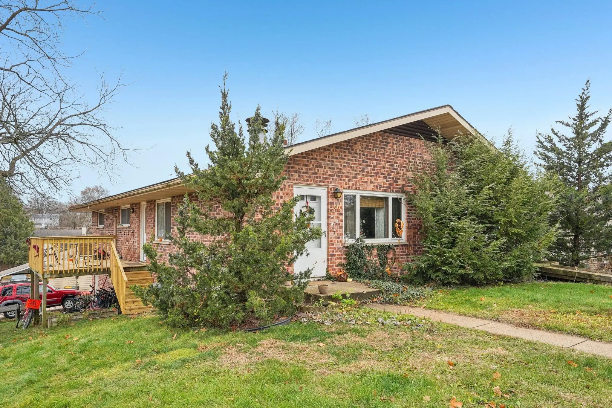 Photo of Listing #2015021