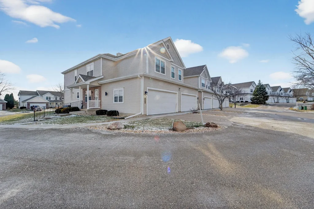 644 Bear Claw Way, Madison