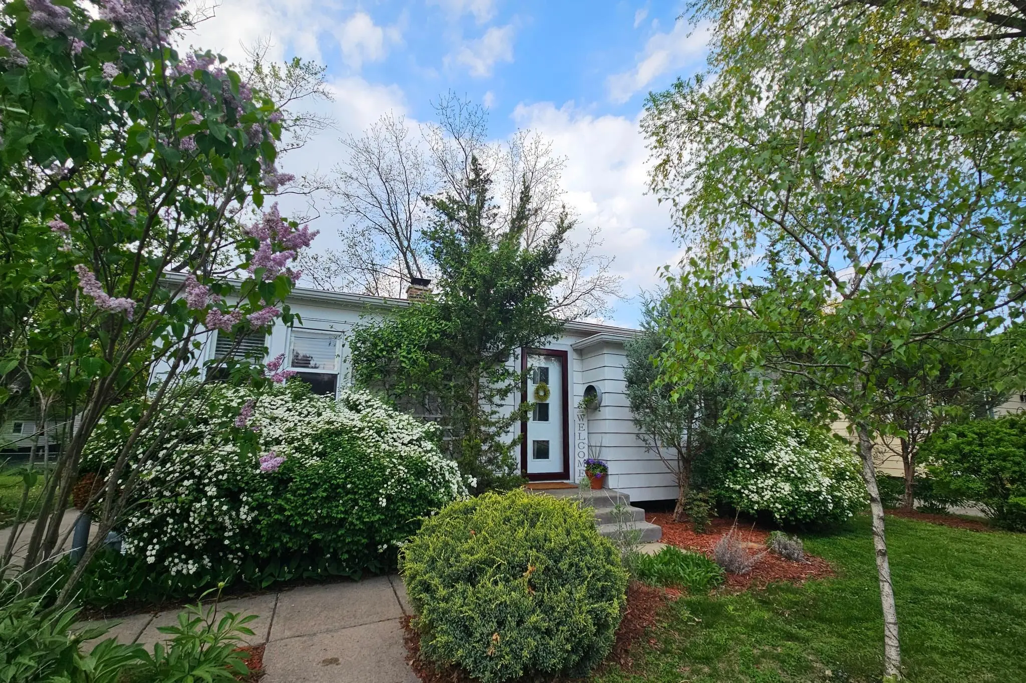 Photo of Listing #2015047