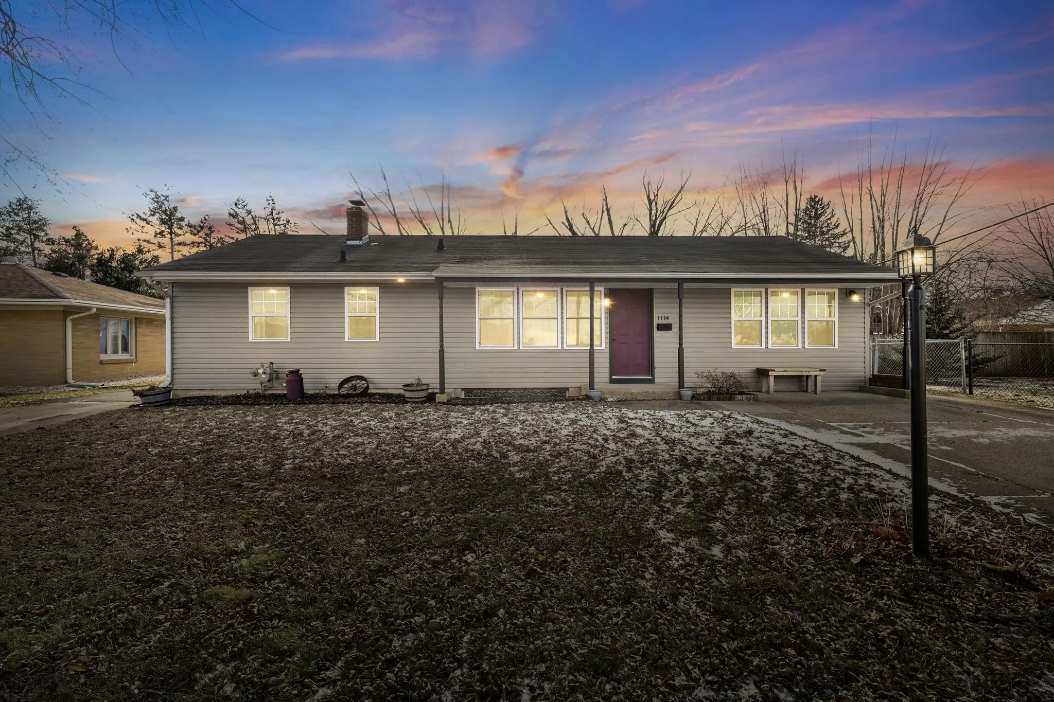 Photo of Listing #2015049