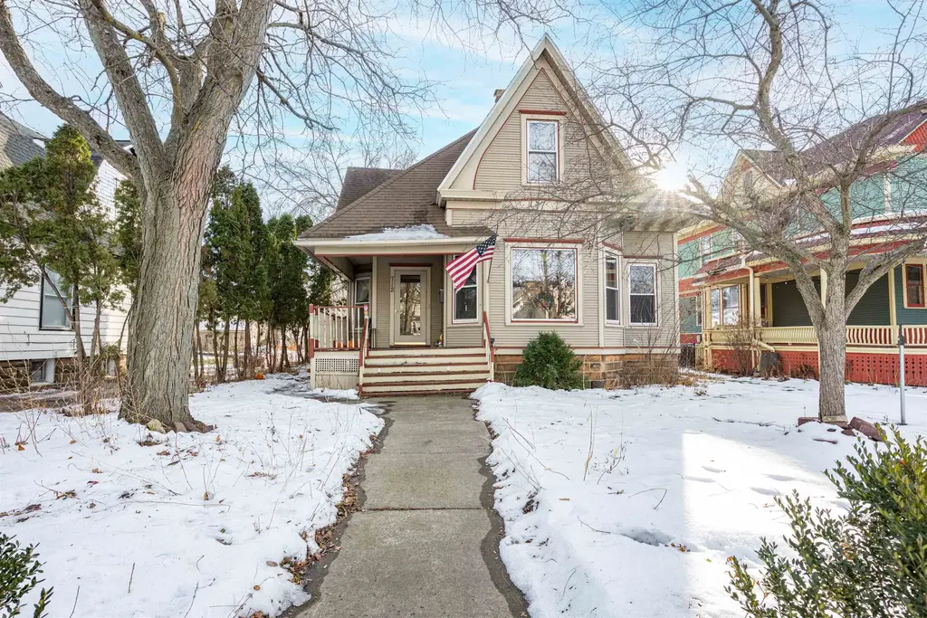 712 E Main Street, Reedsburg
