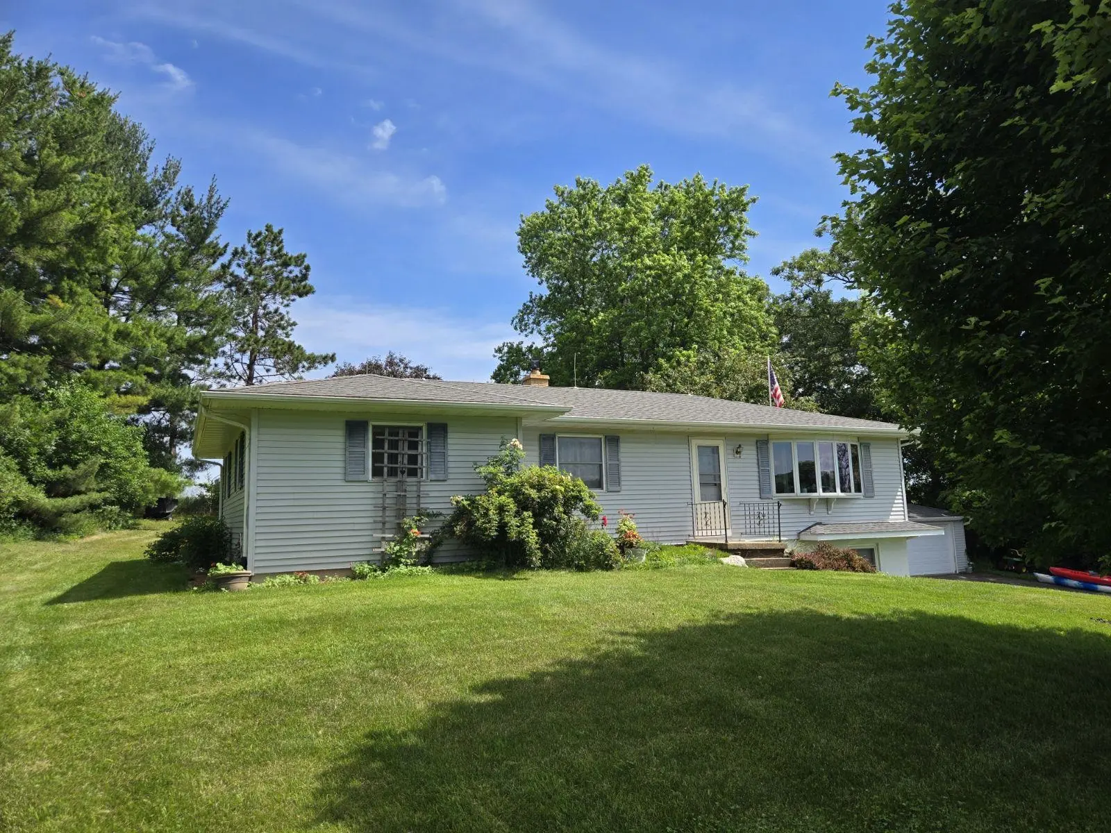 Photo of Listing #2015074