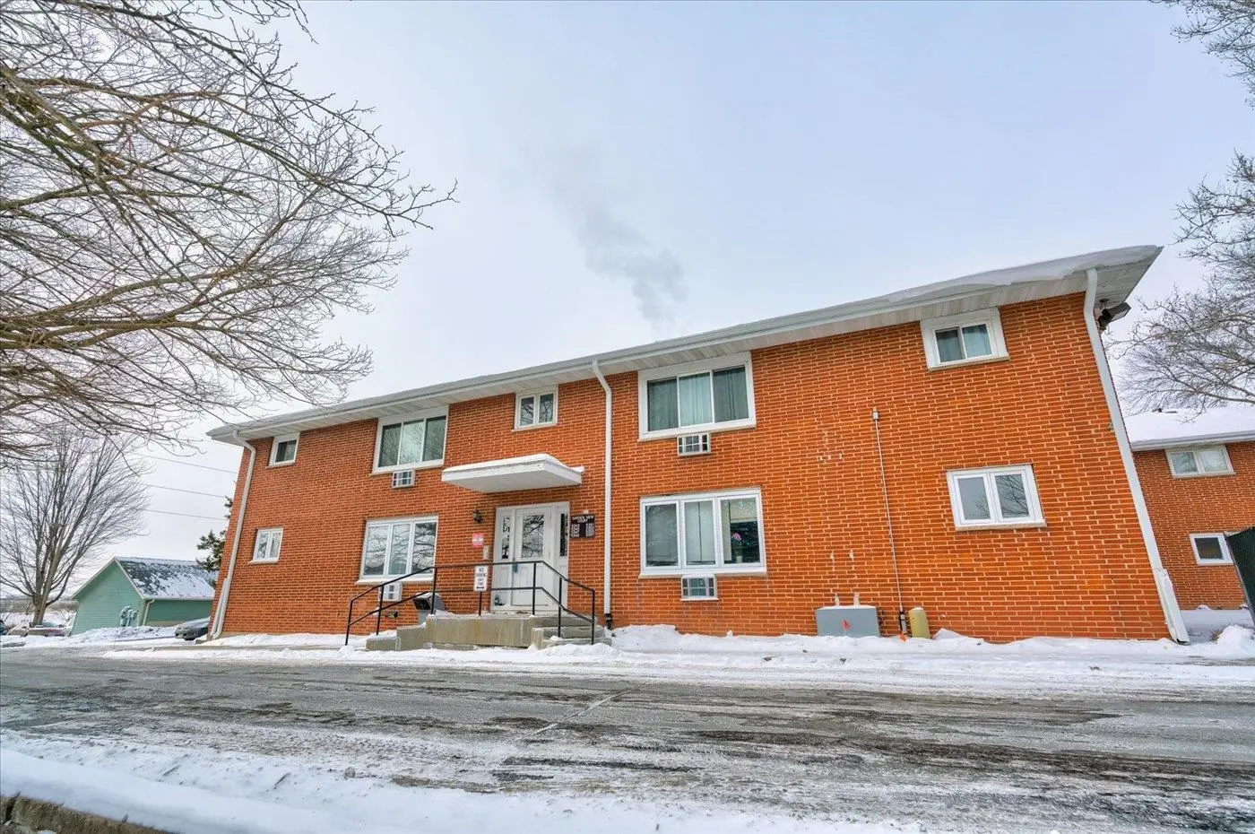 Photo of Listing #2015465