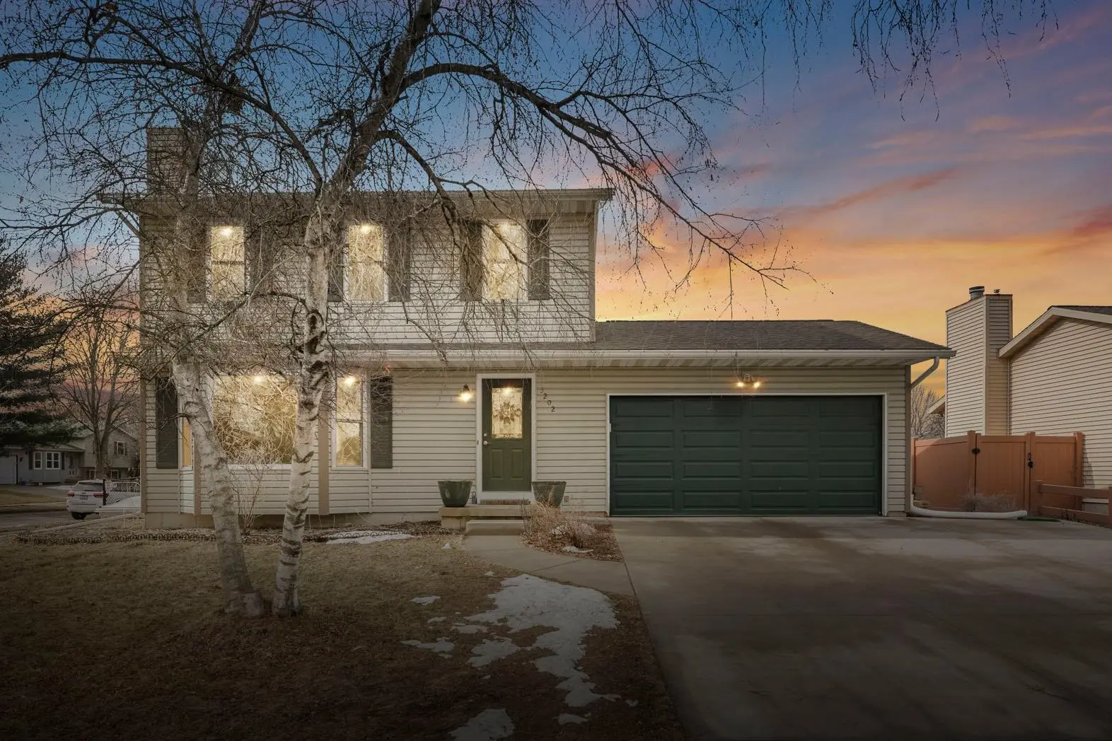 Photo of Listing #2015489