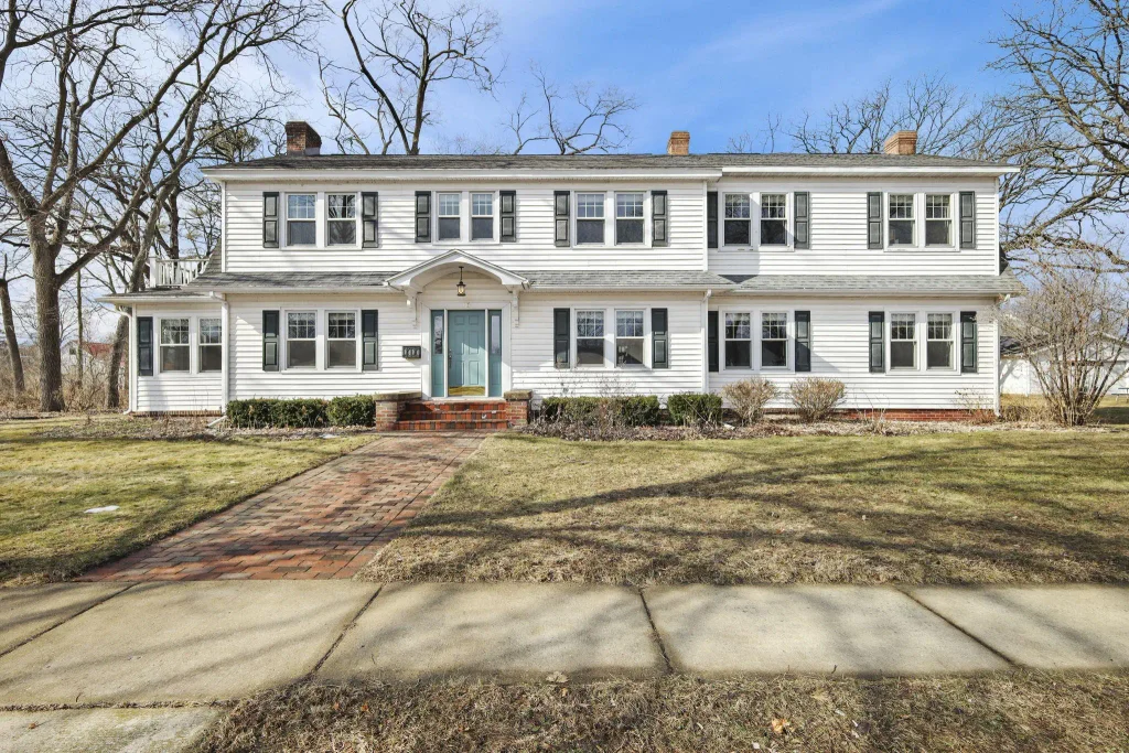 155 Prairie Avenue, Prairie Du Sac