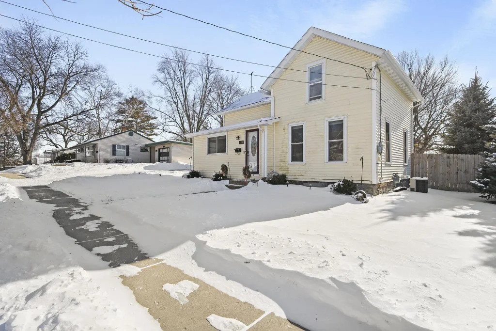 366 W Prospect Street, Lake Mills