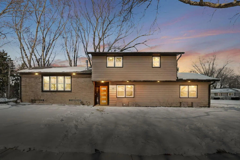 132 W Macarthur Street, Sun Prairie