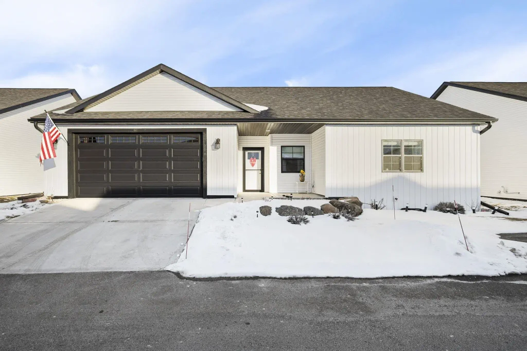 204 Bonnie Lane, Belleville