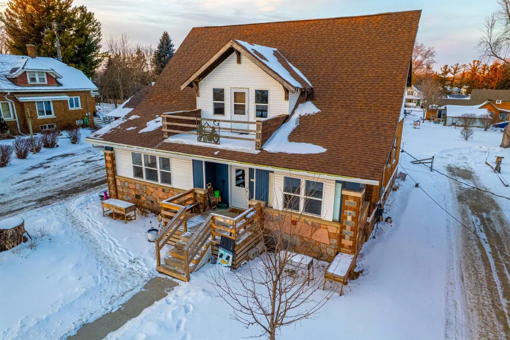 W6180 Main Street, Burnett