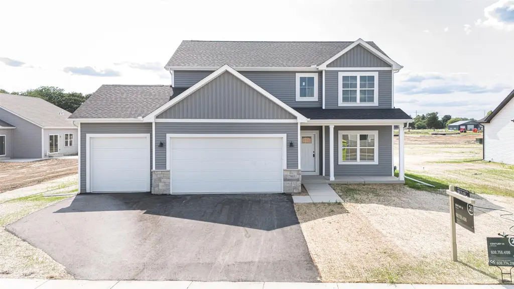 3805 N Woodbury Lane, Janesville