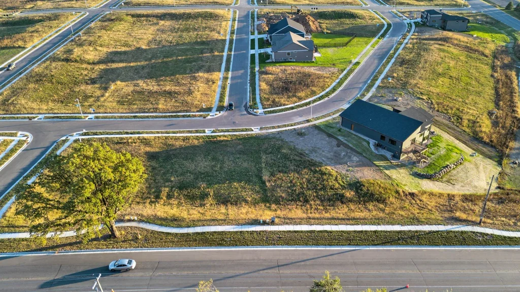 680 Clear Pond Way, Madison