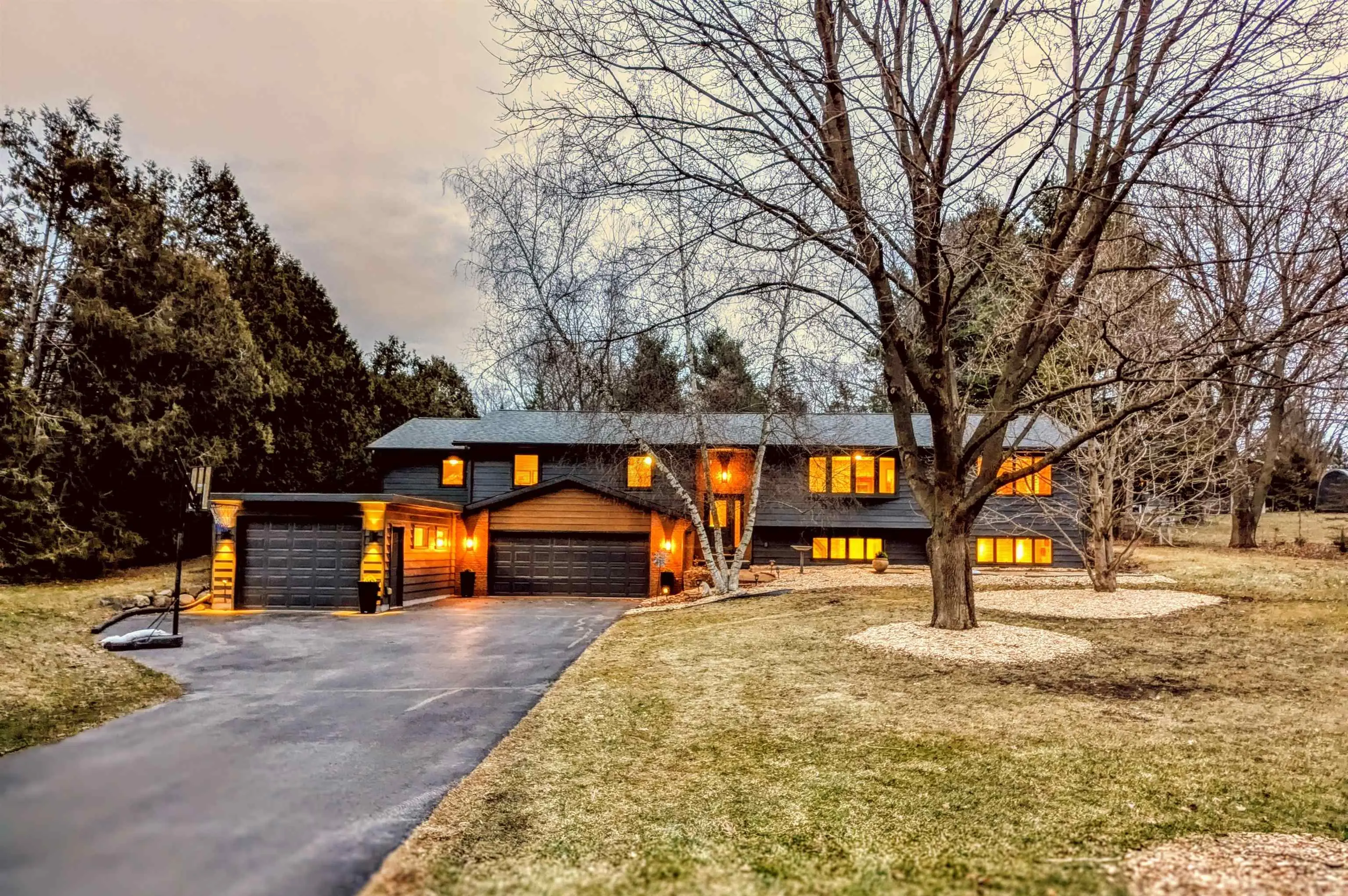 Photo of Listing #2016008