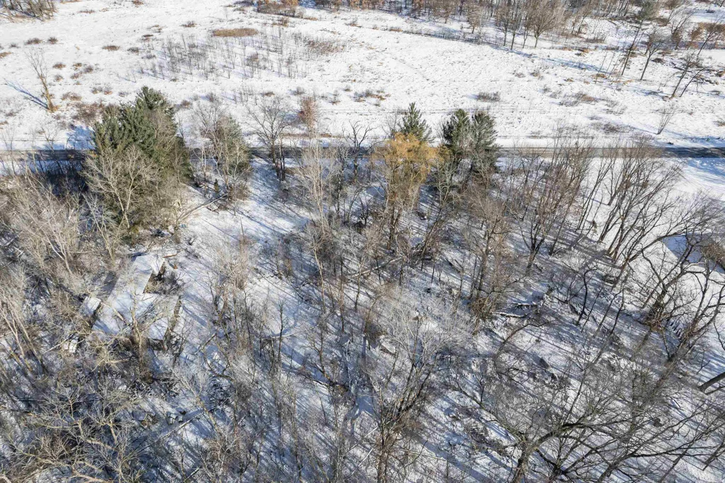 704.c Fall River-columbus Road, Fountain Prairie