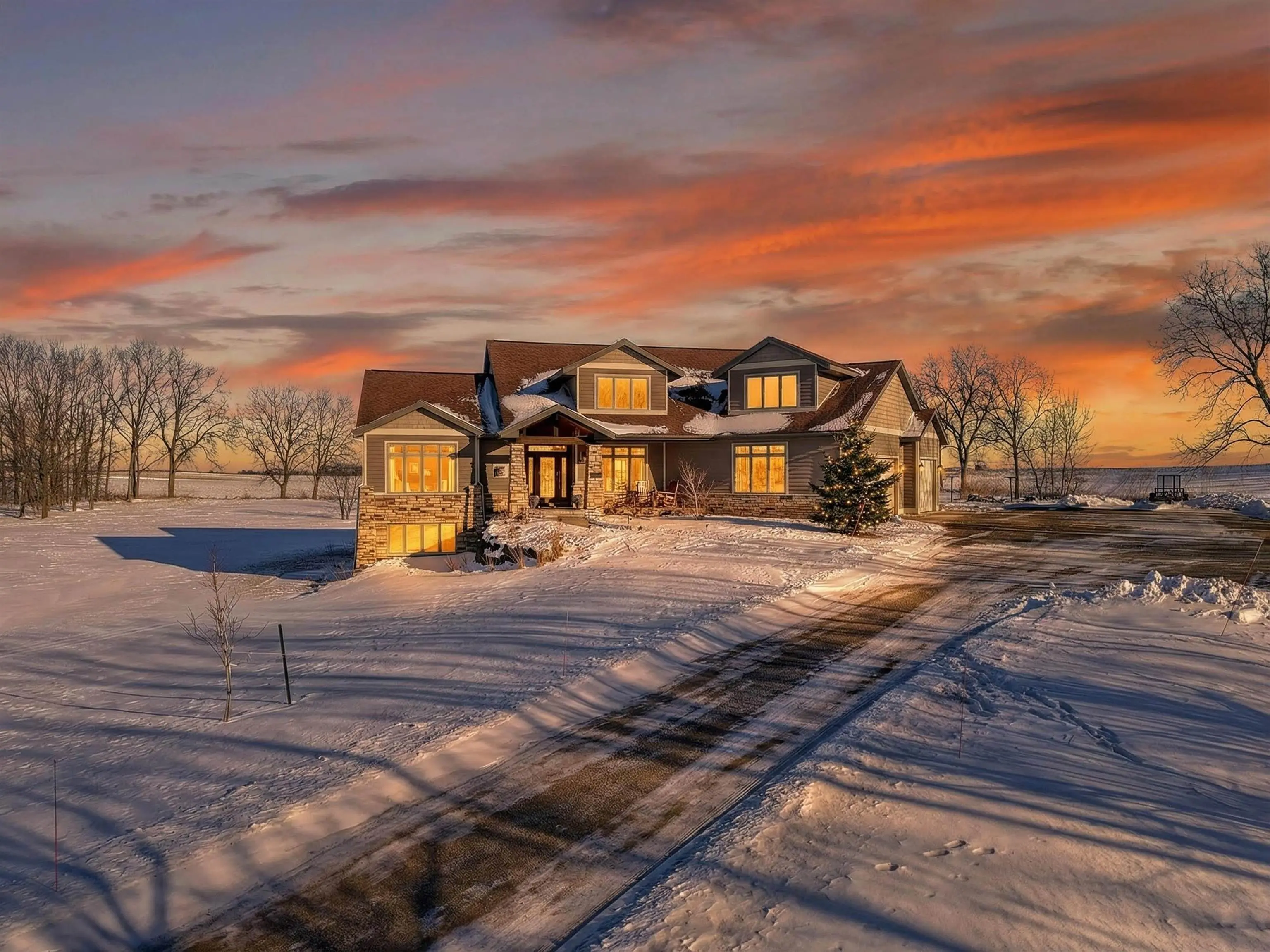 Photo of Listing #2016106