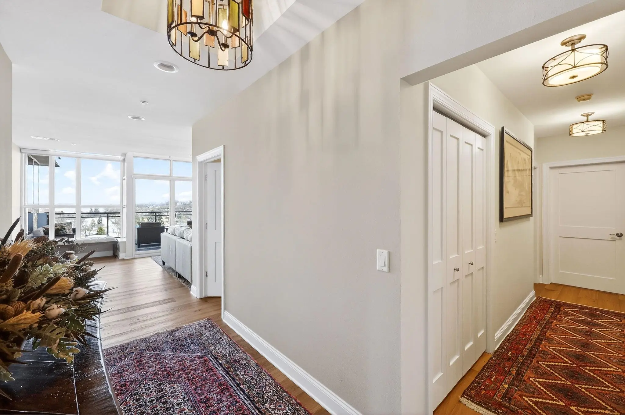 Photo of Listing #2016146