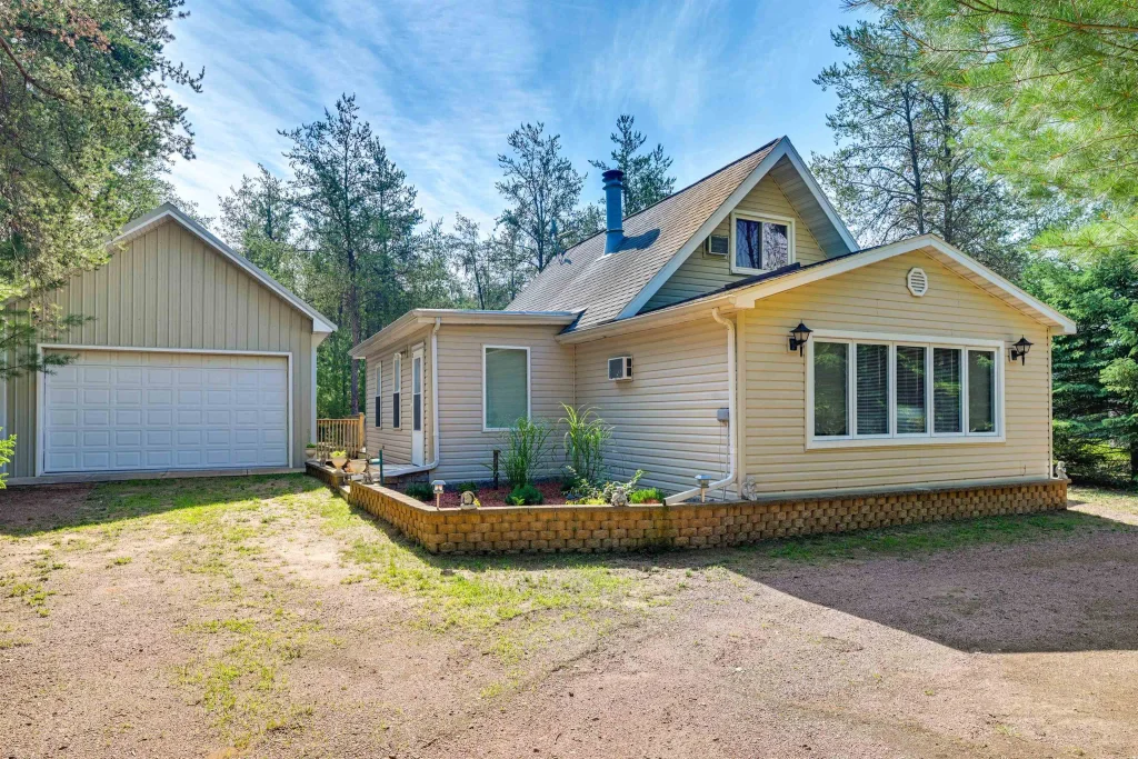 2404 Valley Road, Quincy