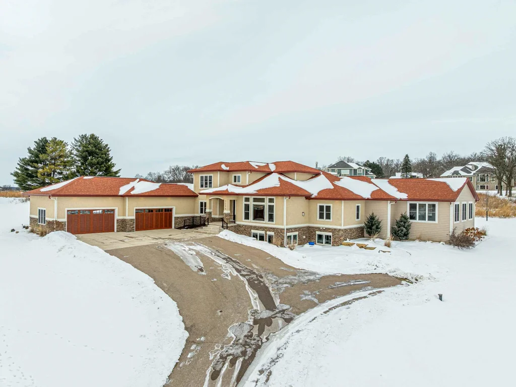 7598 Driftless Ridge Way, Verona