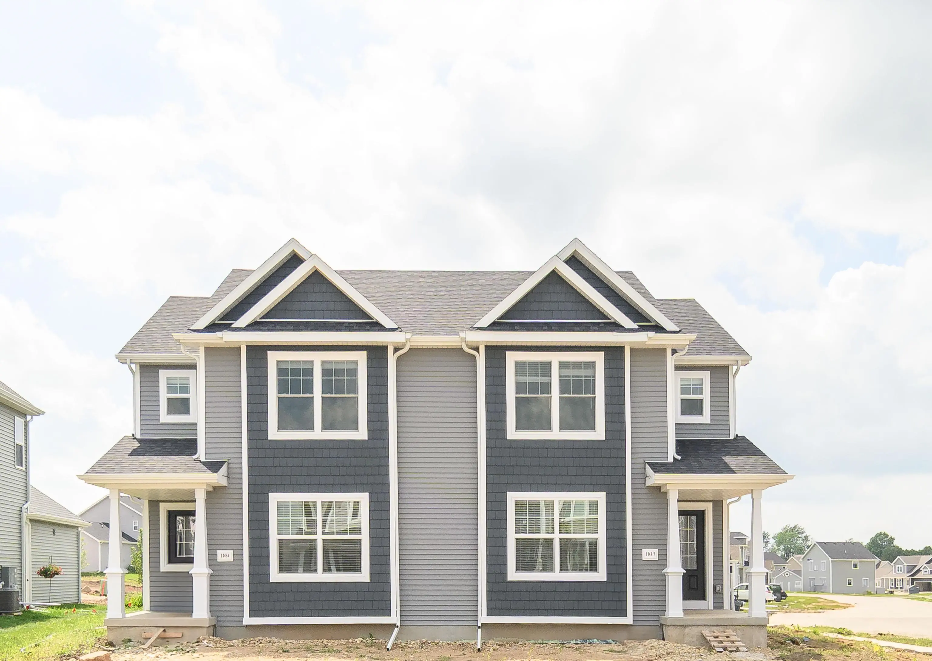 Photo of Listing #2016256