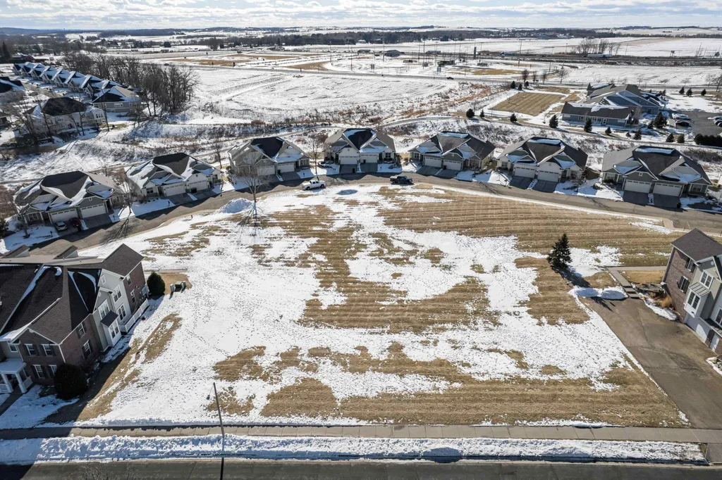 6843 Yellowwood Lane, Deforest