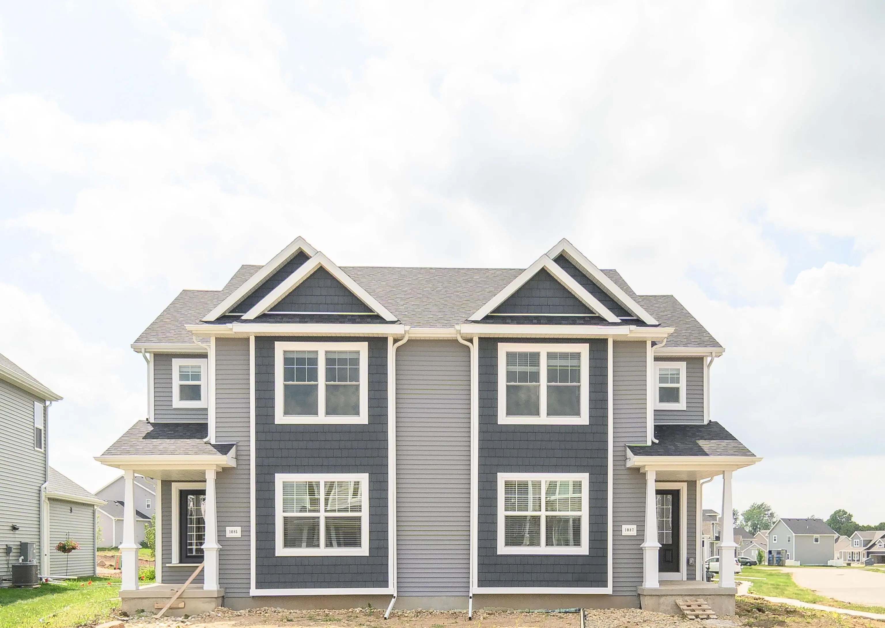 Photo of Listing #2016259