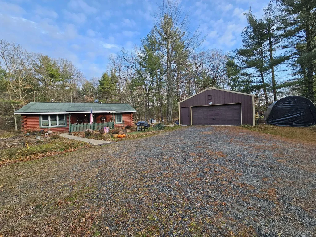 26047 Broadway Avenue, Lincoln