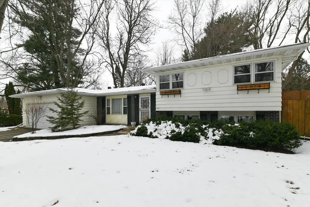 2102 Manor Green Drive, Madison